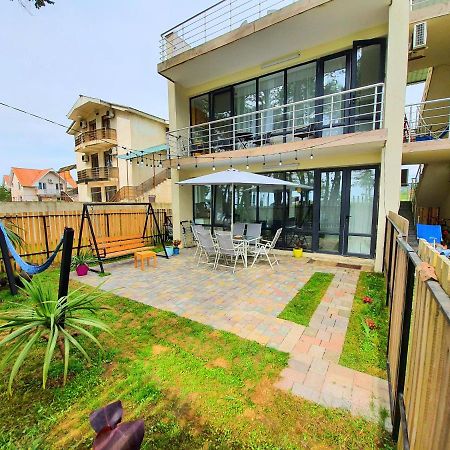 Beachfront Apartments ,,Kapro-One,, Уреки Екстериор снимка
