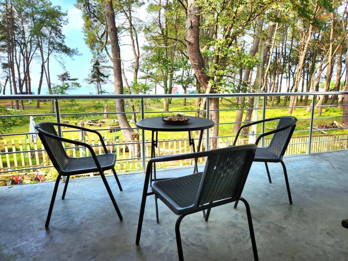 Beachfront Apartments ,,Kapro-One,, Уреки Екстериор снимка