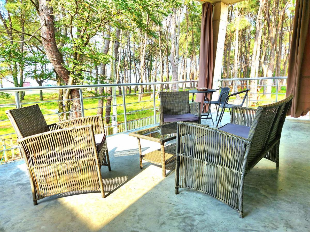 Beachfront Apartments ,,Kapro-One,, Уреки Екстериор снимка