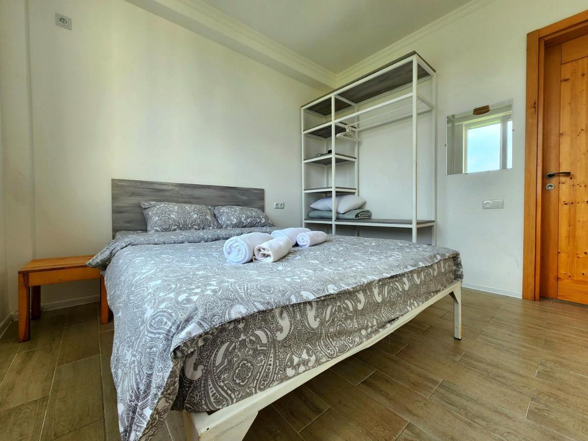 Beachfront Apartments ,,Kapro-One,, Уреки Екстериор снимка