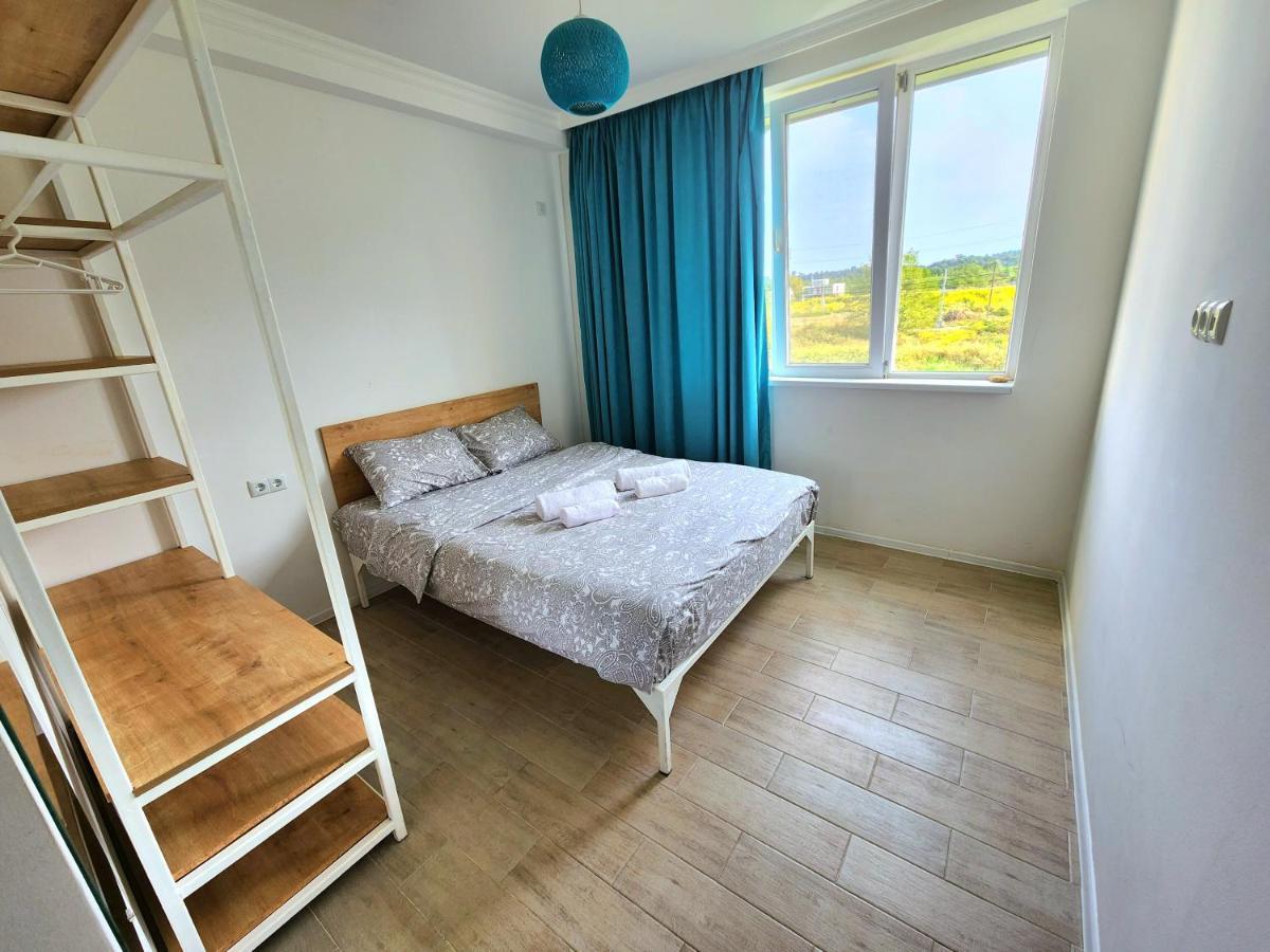 Beachfront Apartments ,,Kapro-One,, Уреки Екстериор снимка