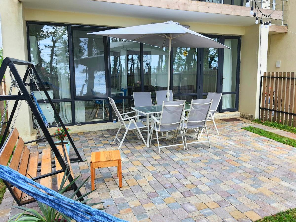 Beachfront Apartments ,,Kapro-One,, Уреки Екстериор снимка